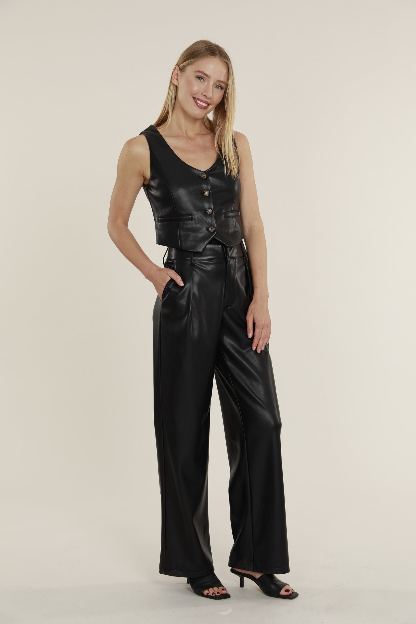 Buy Black Trousers & Pants for Women by Ennoble Online | Ajio.com